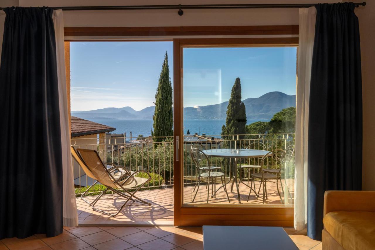 Residence Ca Del Lago Torri Del Benaco Buitenkant foto