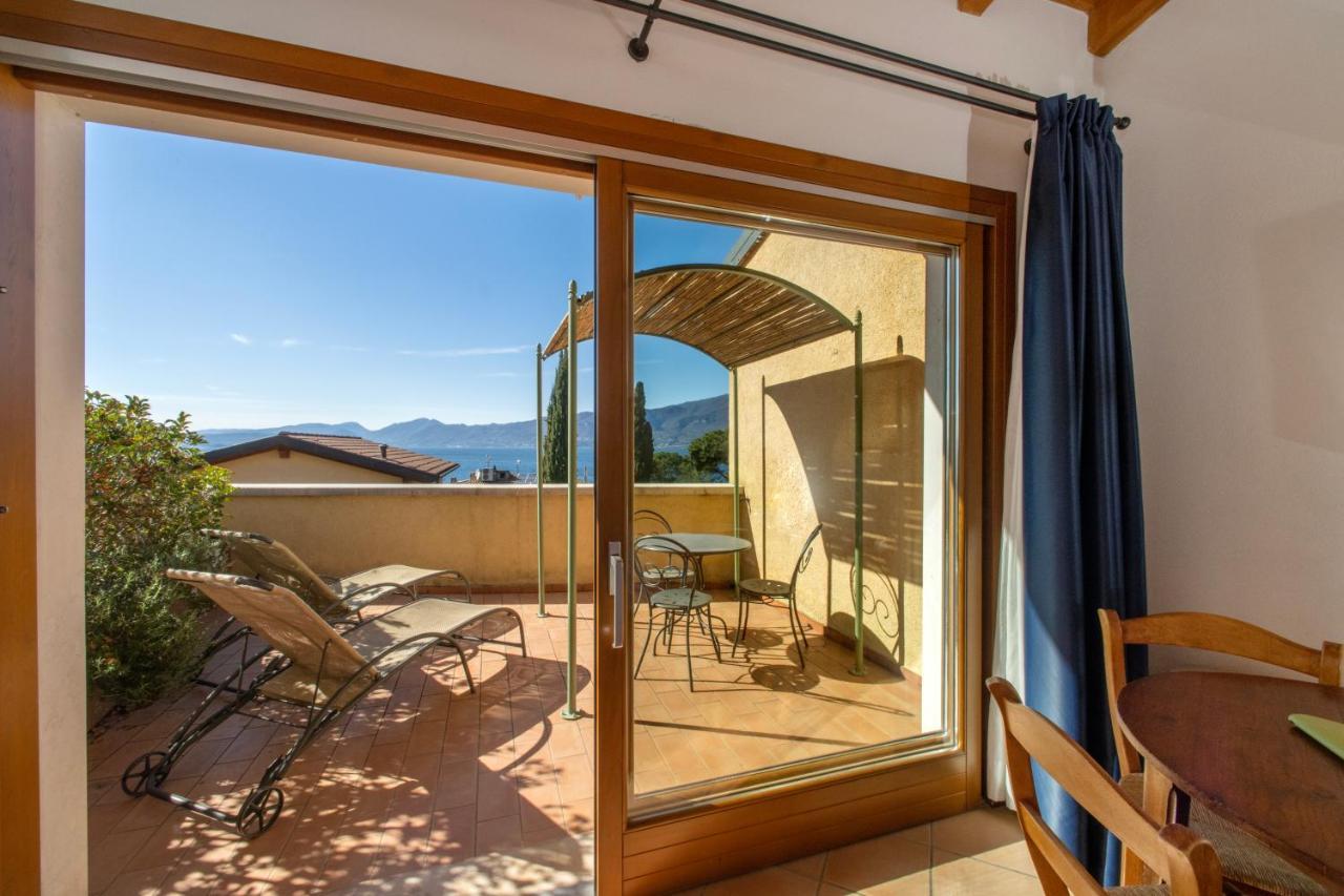 Residence Ca Del Lago Torri Del Benaco Buitenkant foto
