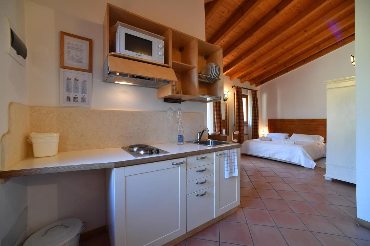 Residence Ca Del Lago Torri Del Benaco Buitenkant foto