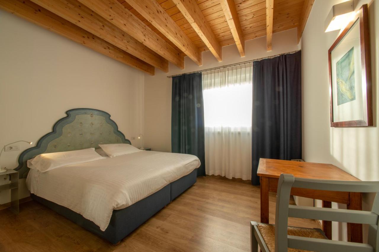 Residence Ca Del Lago Torri Del Benaco Buitenkant foto