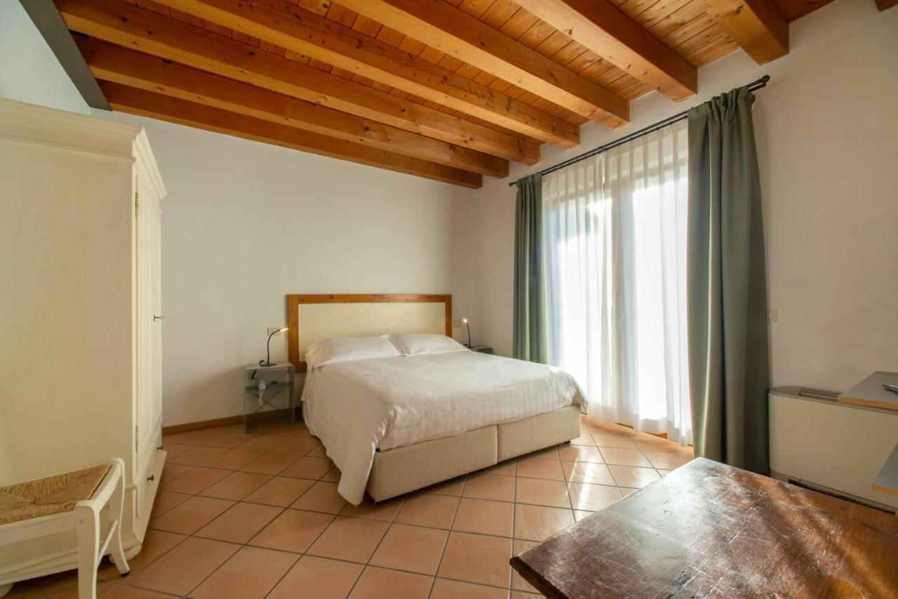 Residence Ca Del Lago Torri Del Benaco Buitenkant foto